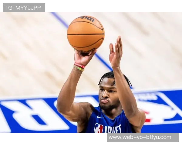 布朗尼谈投篮表现不佳表示身体状态未达预期多次投篮未能命中目标