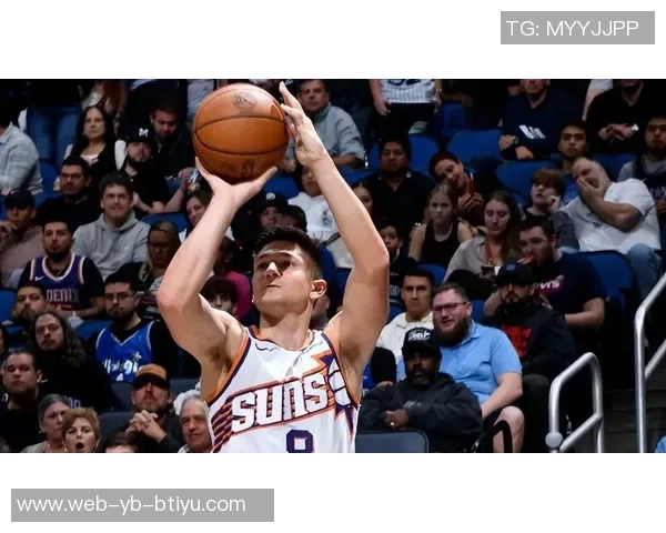 格雷森阿伦强调半场进攻节奏的重要性以防对手轻易换防 格雷森阿伦强调半场进攻节奏的重要性以防对手轻易换防